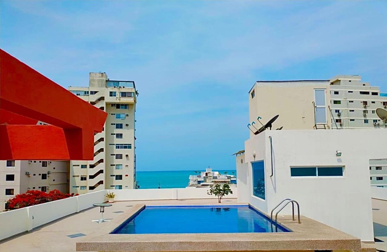 Alojate A Una Calle De La Playa Y Malecon 살리나스 외부 사진