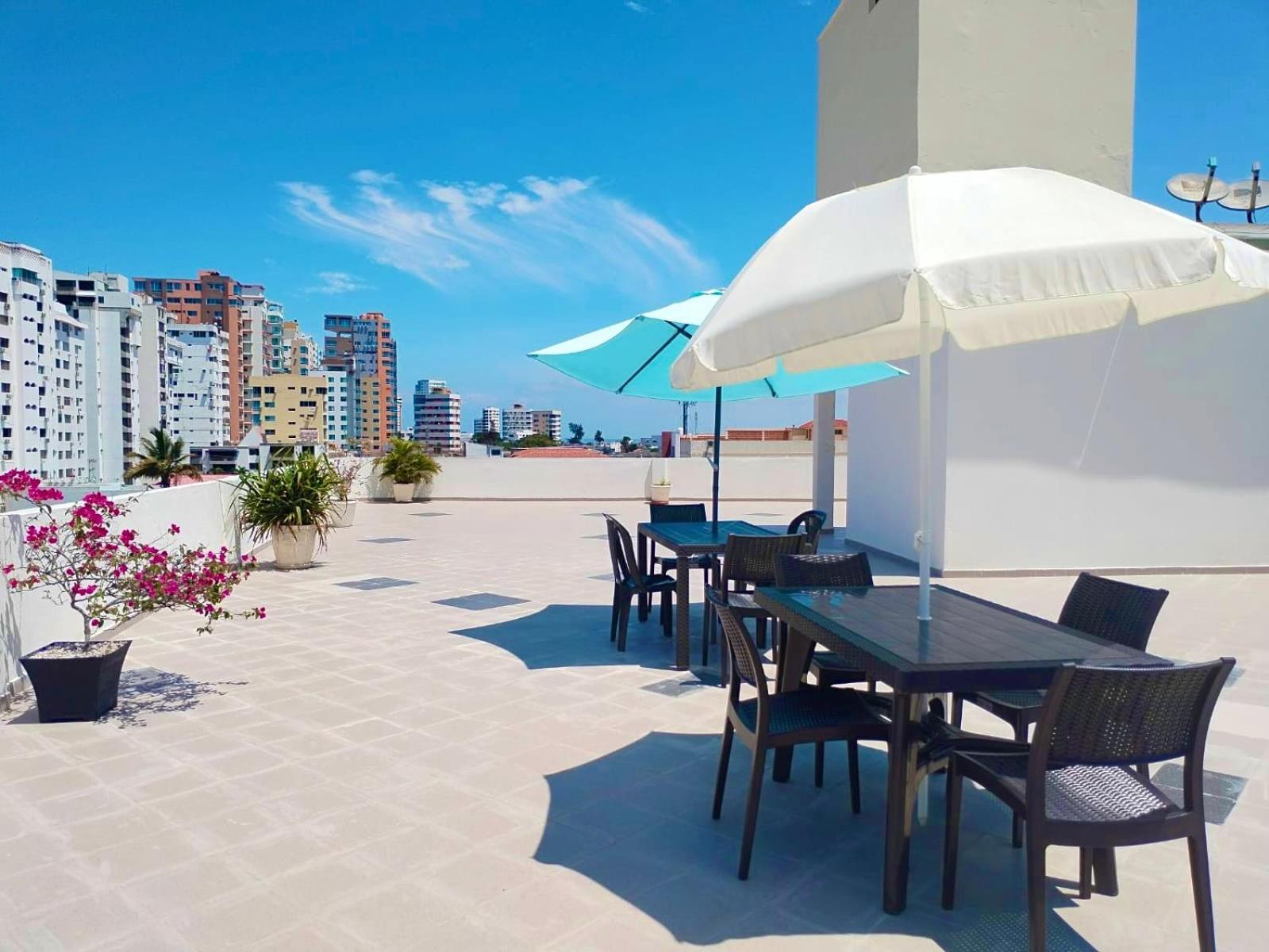 Alojate A Una Calle De La Playa Y Malecon 살리나스 외부 사진